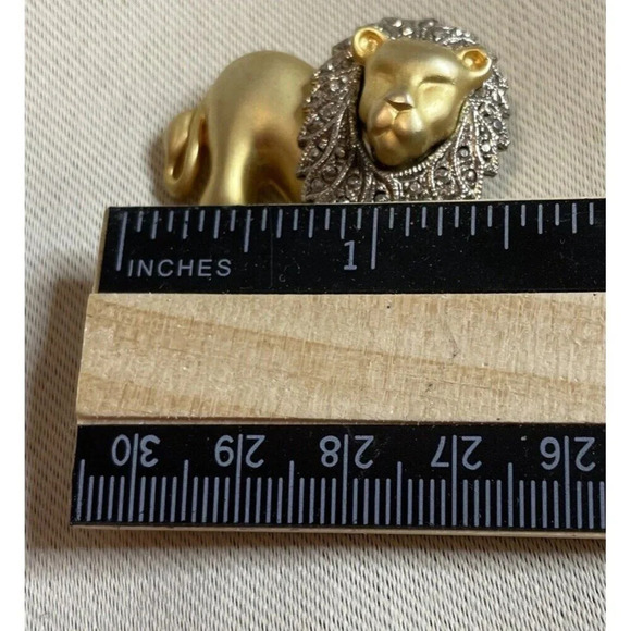 Lion Cub Gold Tone‎ With Silver Marcasite Mane Brooch Pin 1.5” - Picture 3 of 3